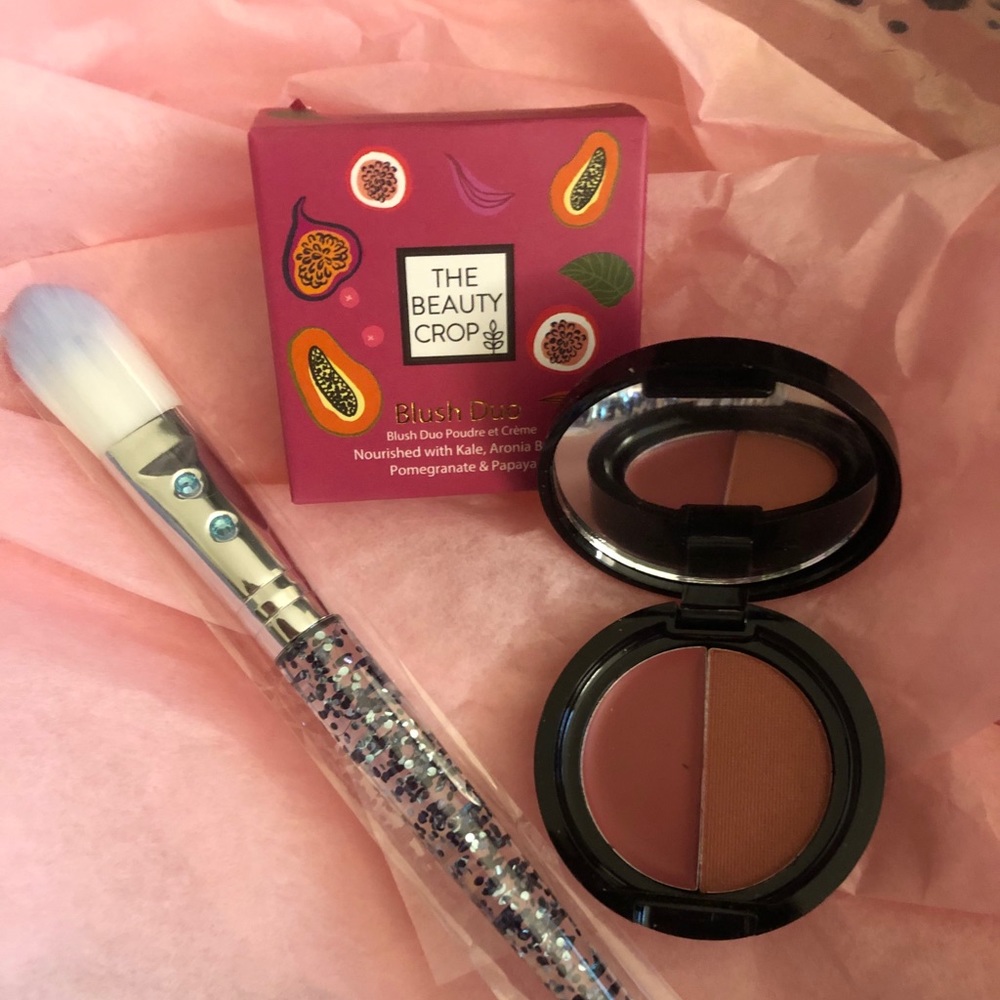 LOT OF (2) BLUSH DUO & BRUSH/FLAT FOUNDATION APP